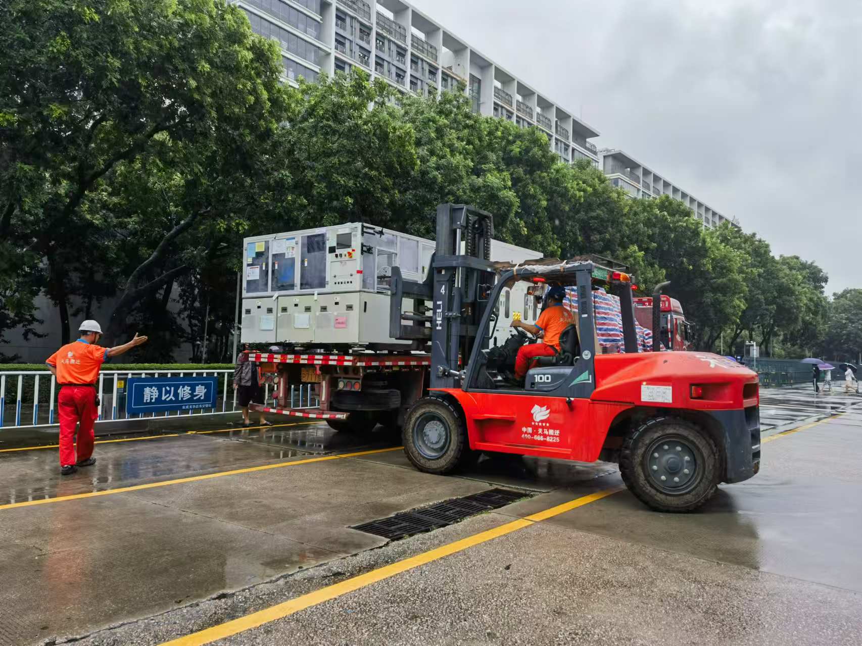 哪里回收化工厂设备？全国服务网点覆盖